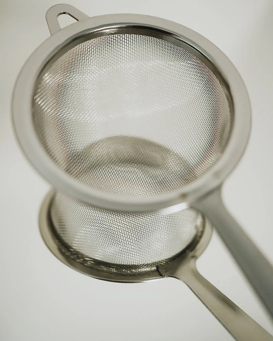 closed up matcha sieve | Romi Matcha