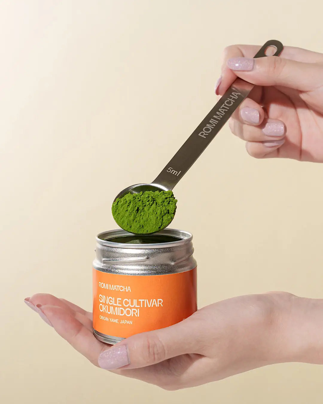 Single Cultivar Okumidori - 30g tin with matcha powder inside spoon  | Romi Matcha